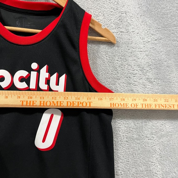 Damian Lillard Portland Trail Blazers Jersey Youth M 10/12 City Edition Roses - Picture 8 of 10